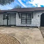 Lone Star Oasis