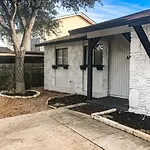 Lone Star Oasis