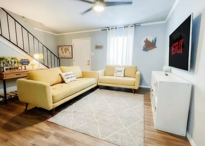 Upscale Townhouse Heart Of Sa\'S Medical Center