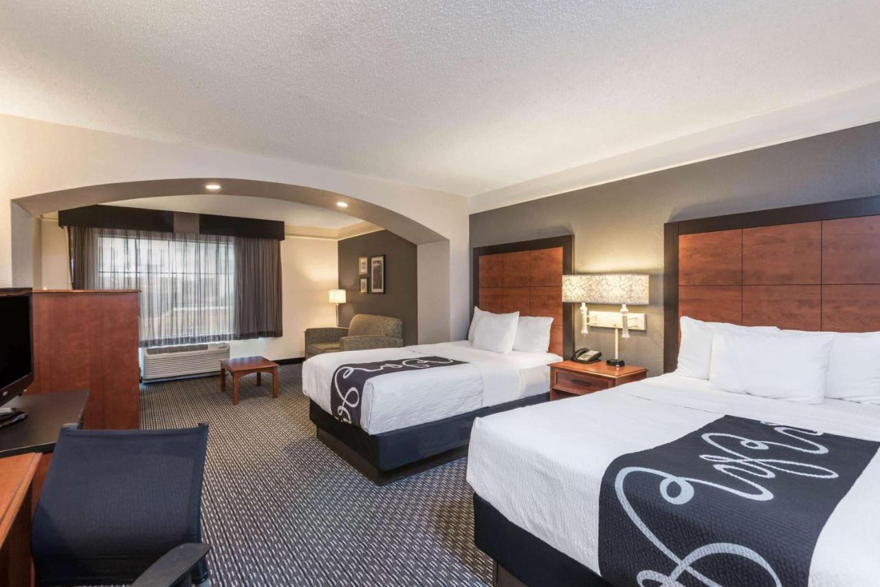 Hotel La Quinta & By Wyndham Riverwalk 3*