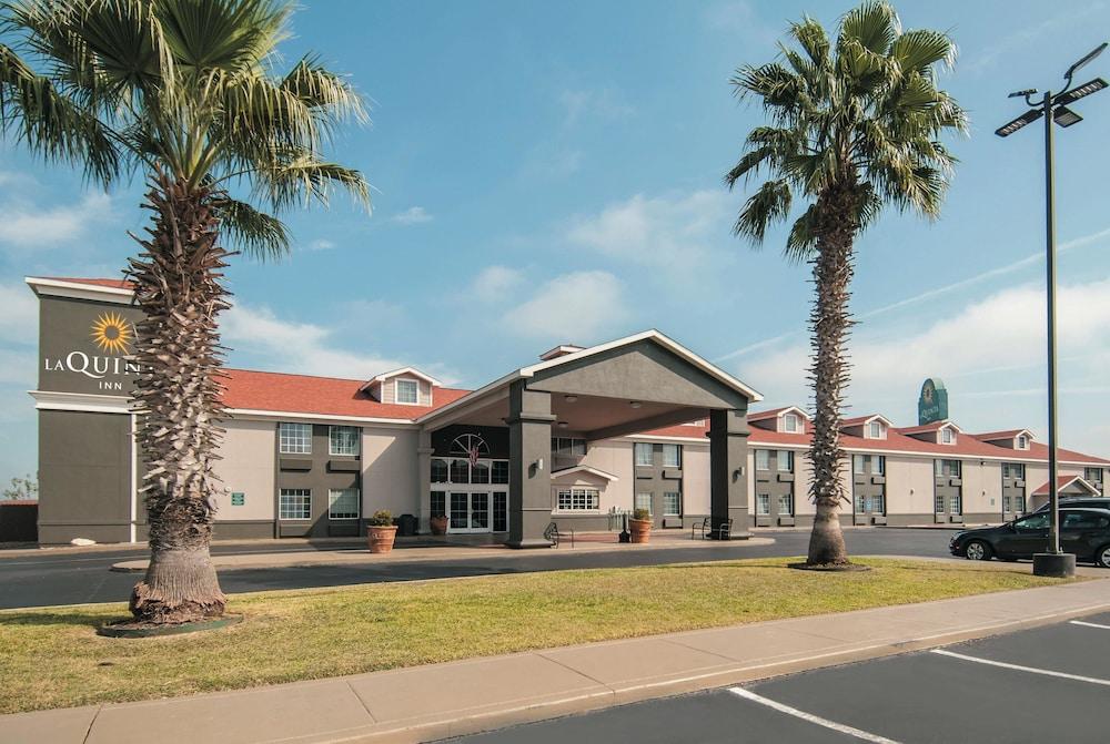 La Quinta By Wyndham Brooks Base 3*