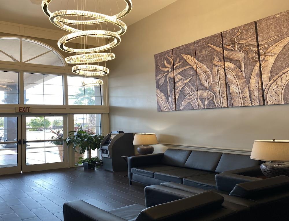 La Quinta By Wyndham Brooks Base Hotel San Antonio