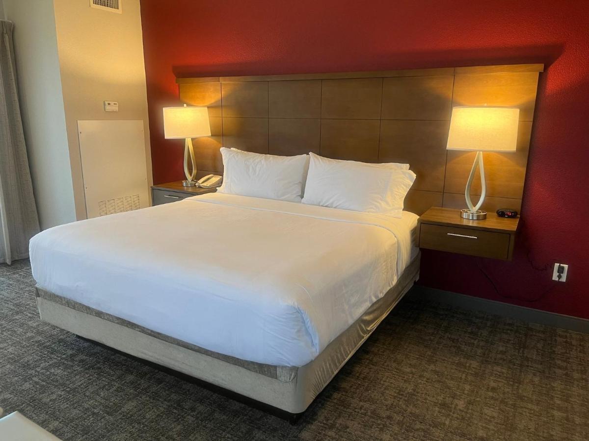 Hotel Staybridge Downtown Convention Center By Ihg 3*