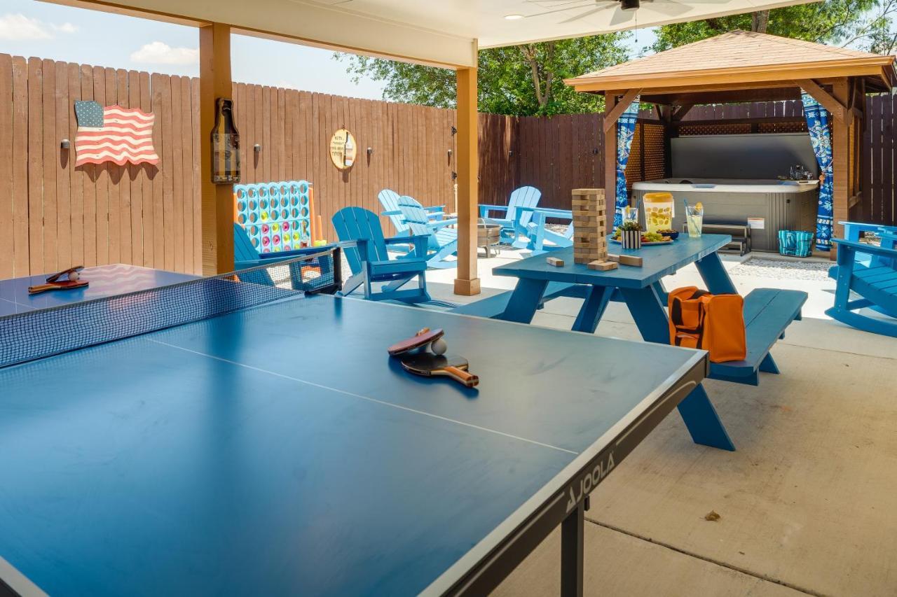 With Private Hot Tub Pet Friendly!