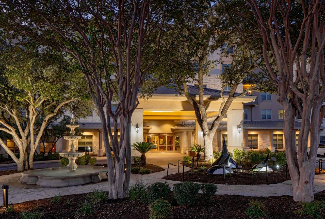 Hilton Hill Country
