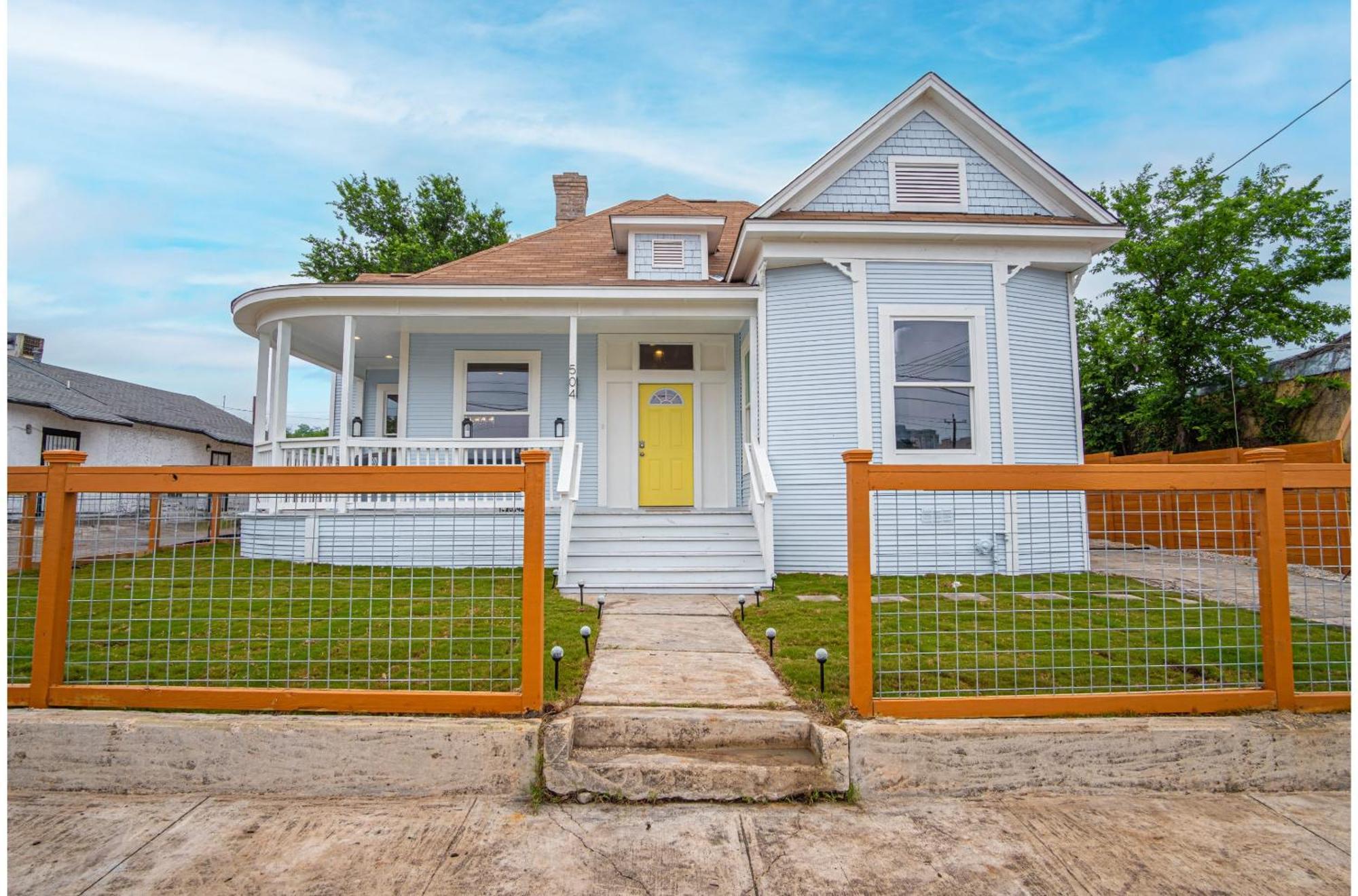 Trendy Historical Near Downtown Attractions * San Antonio