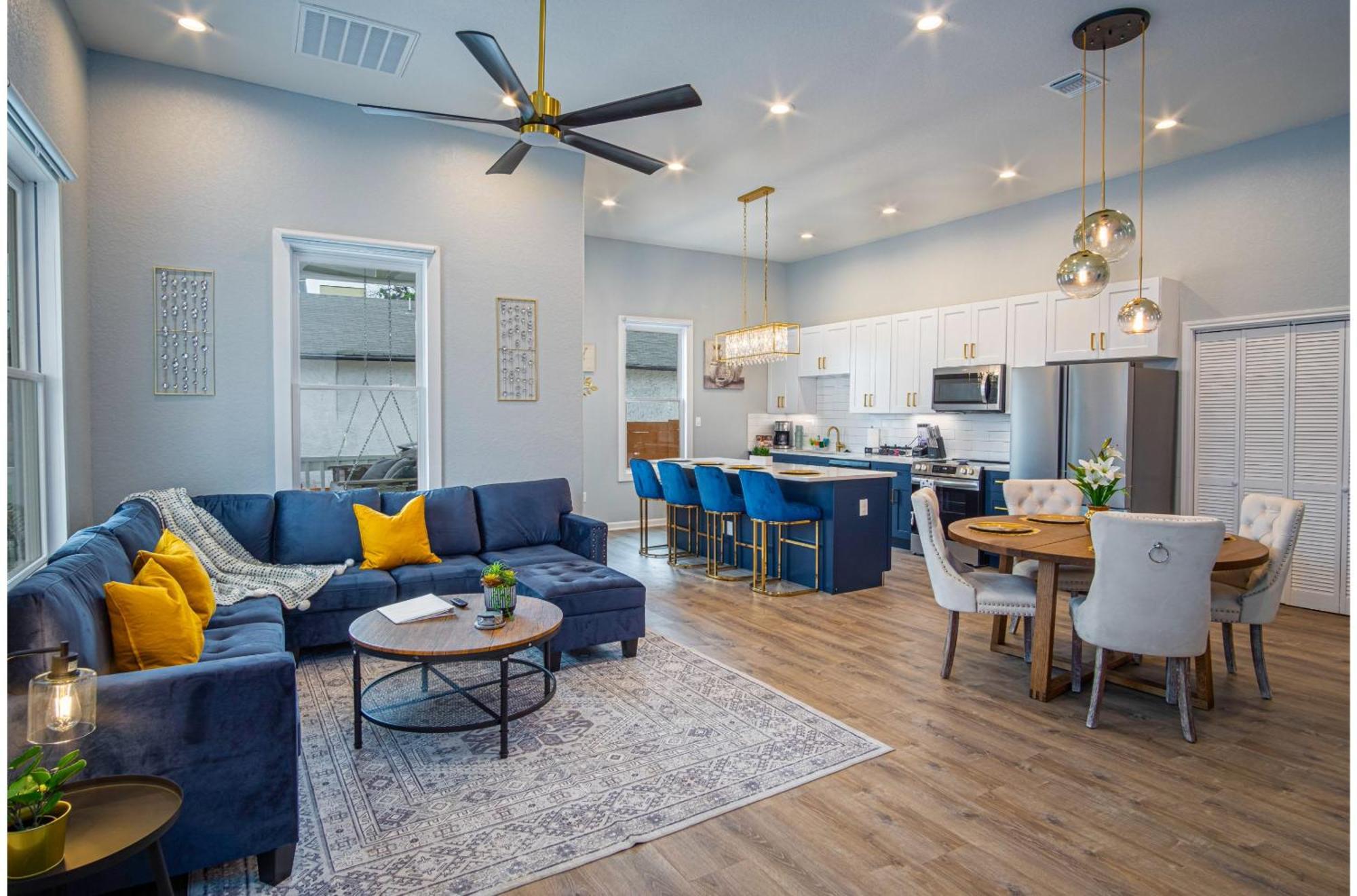 Trendy Historical Near Downtown Attractions Holiday home *