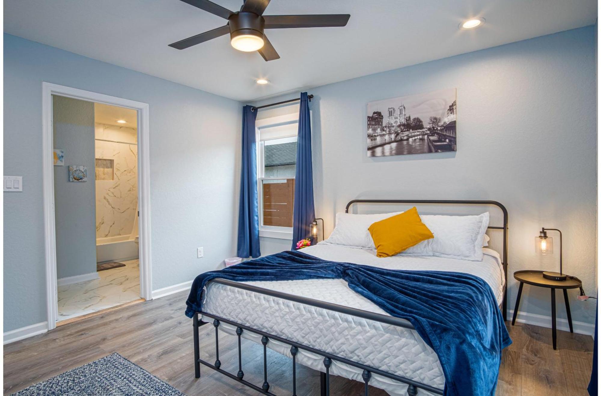 Trendy Historical Near Downtown Attractions * San Antonio