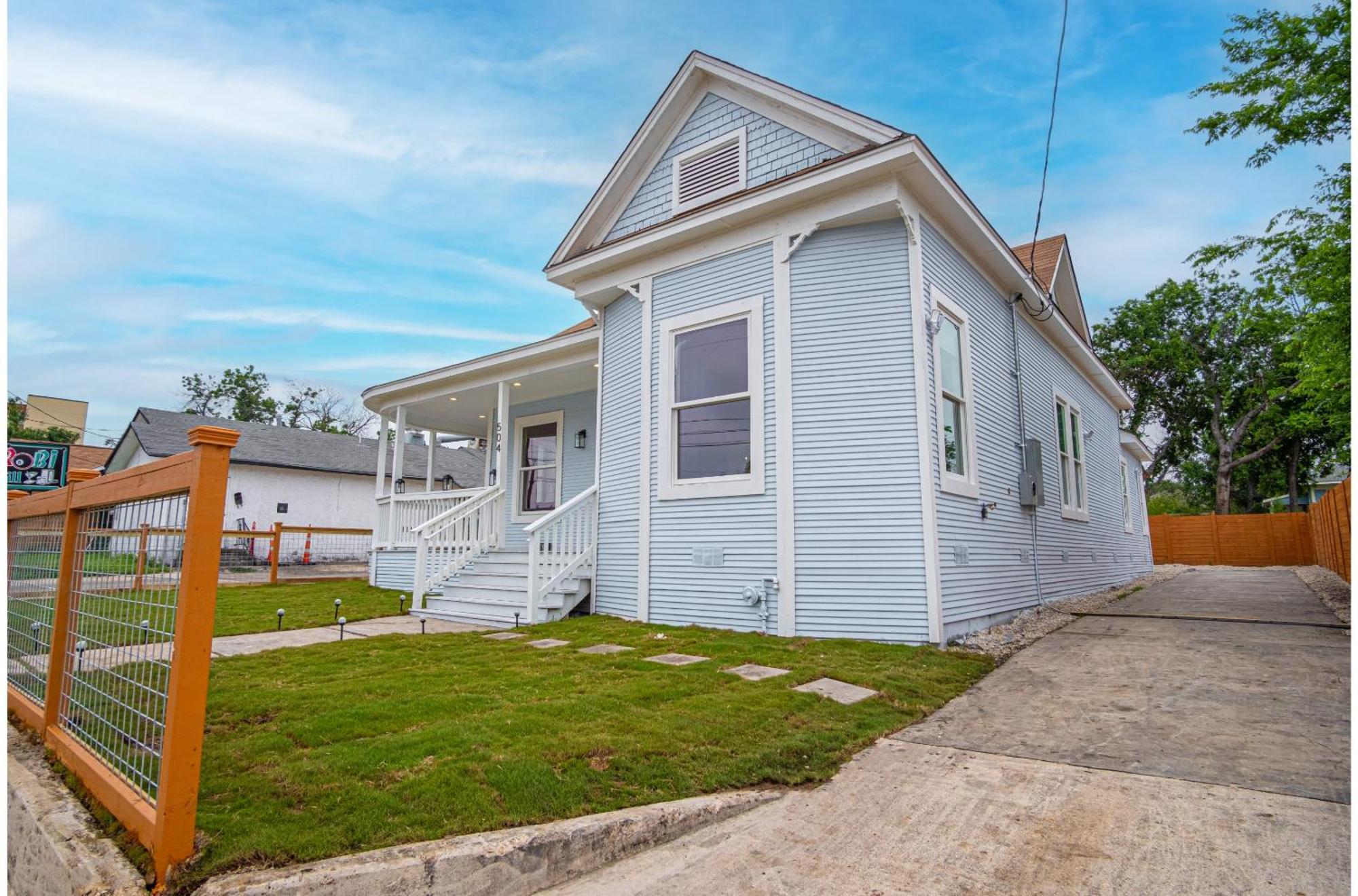 Holiday home Trendy Historical Near Downtown Attractions *