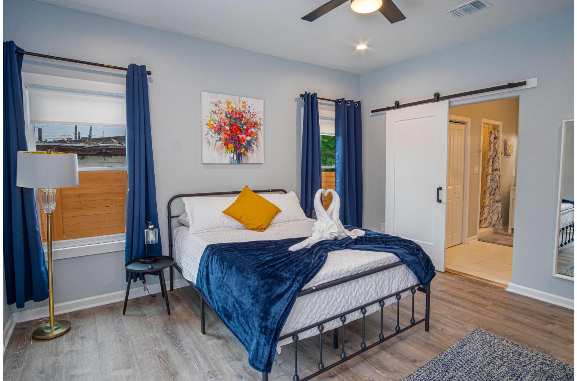 Holiday home Trendy Historical Near Downtown Attractions *