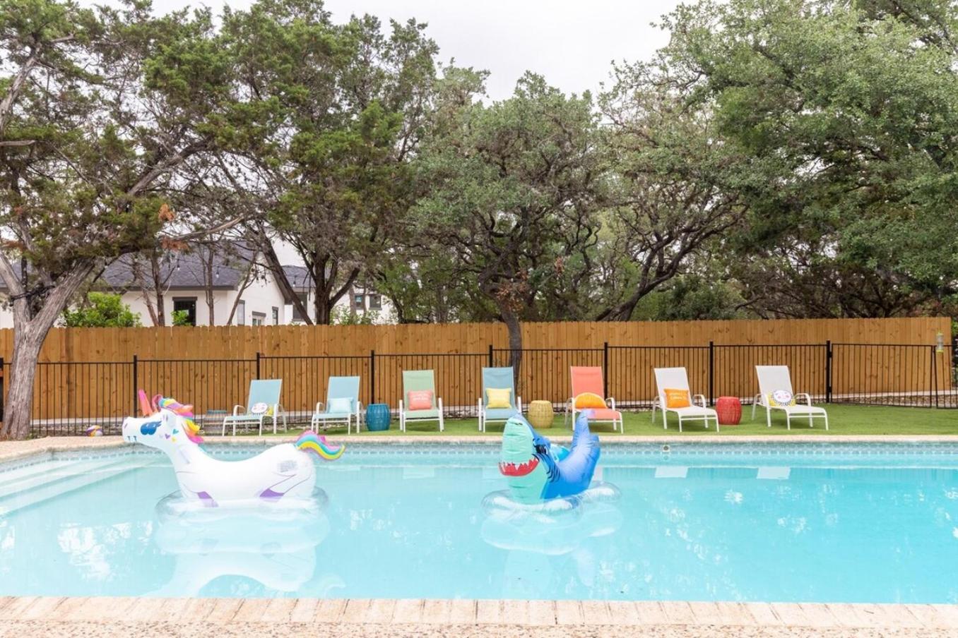 Holiday home Luxury House By Fiesta Texas & Seaworld With Pool *
