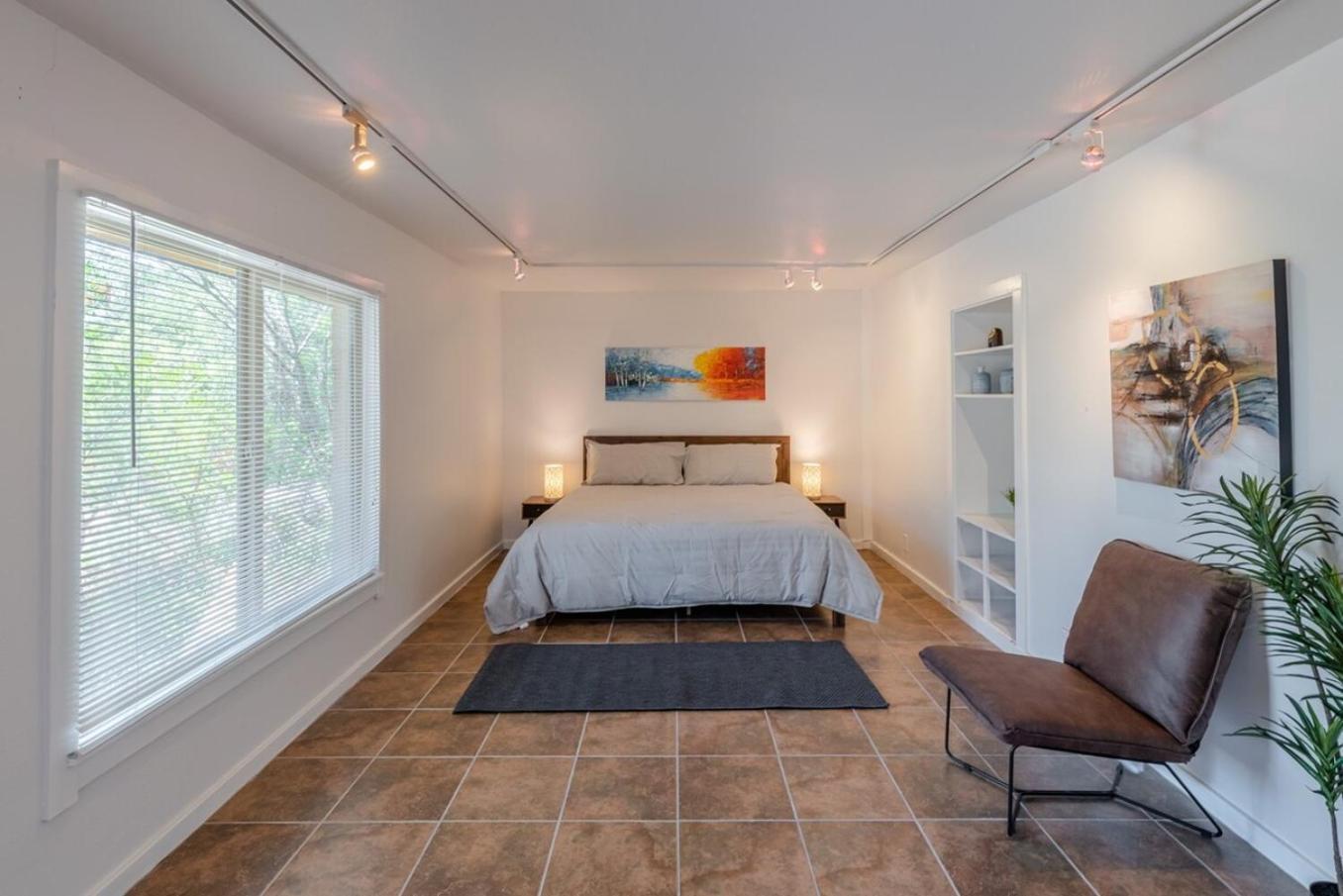 Luxury House By Fiesta Texas & Seaworld With Pool Holiday home San Antonio