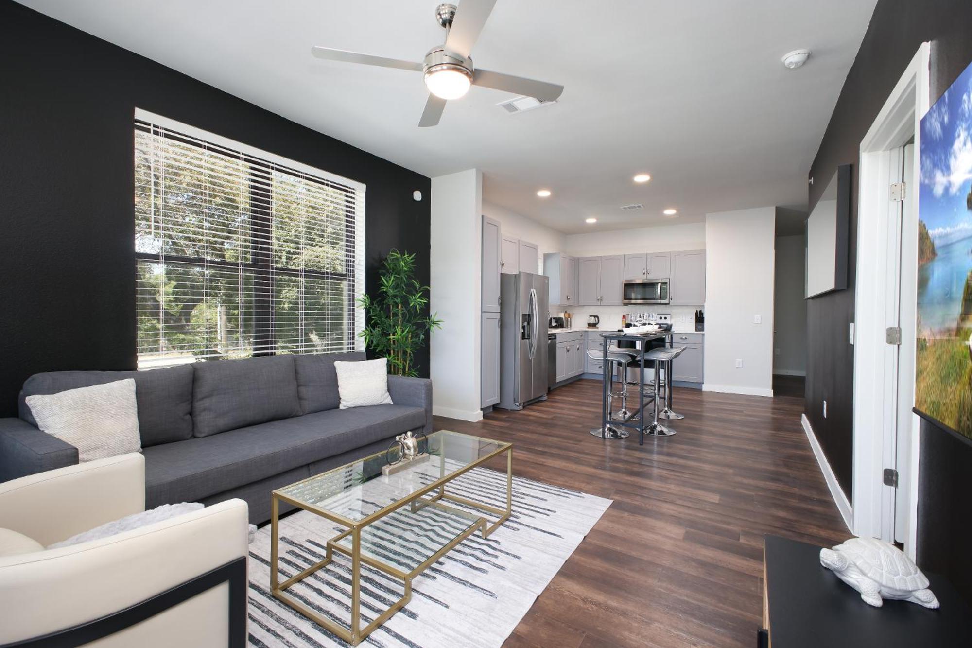 Apartment Modern 2Brescape W Gym Parking Near Rvrwalk & Dome