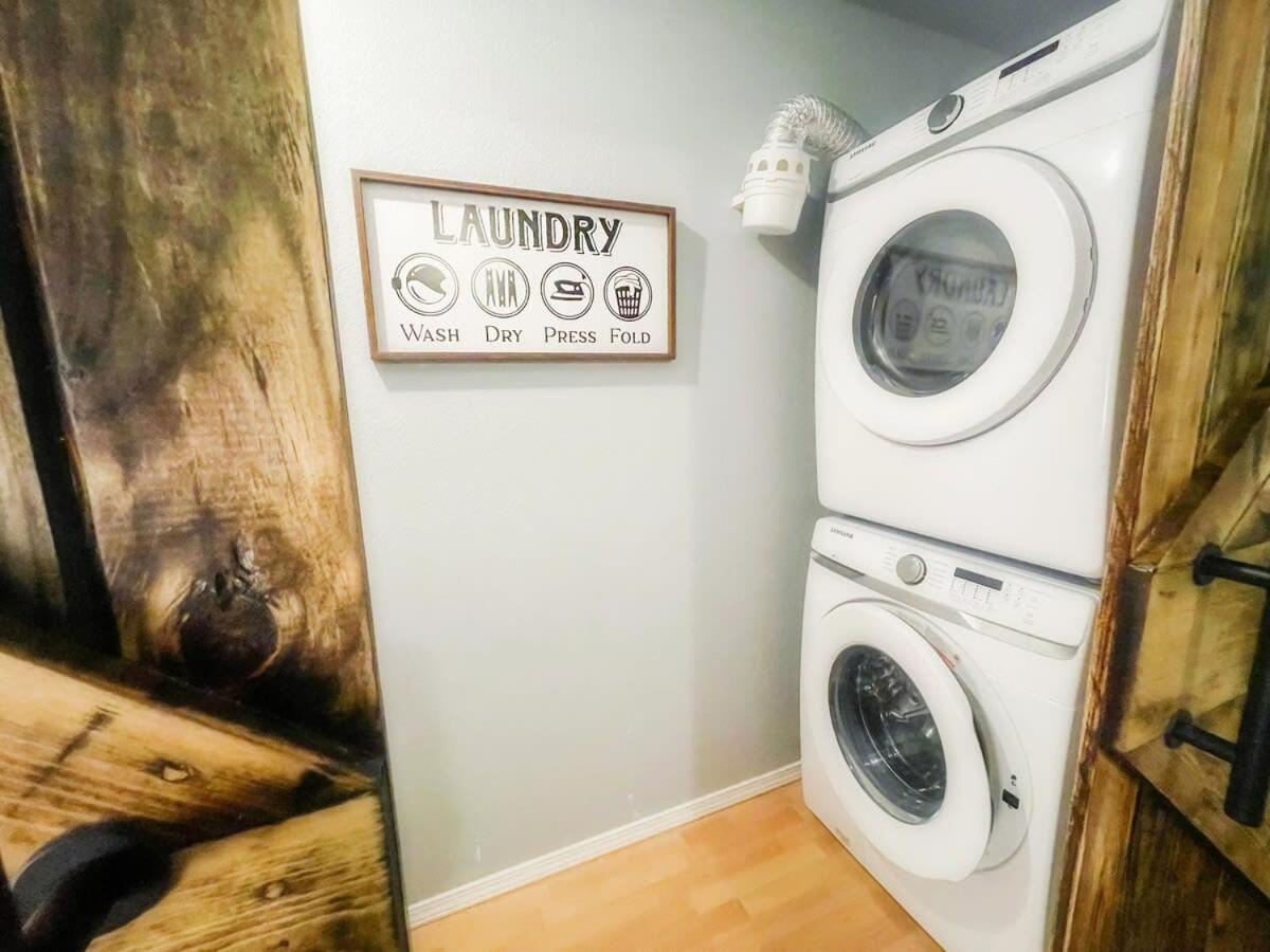 Upscale Townhouse Heart Of Sa's Medical Center