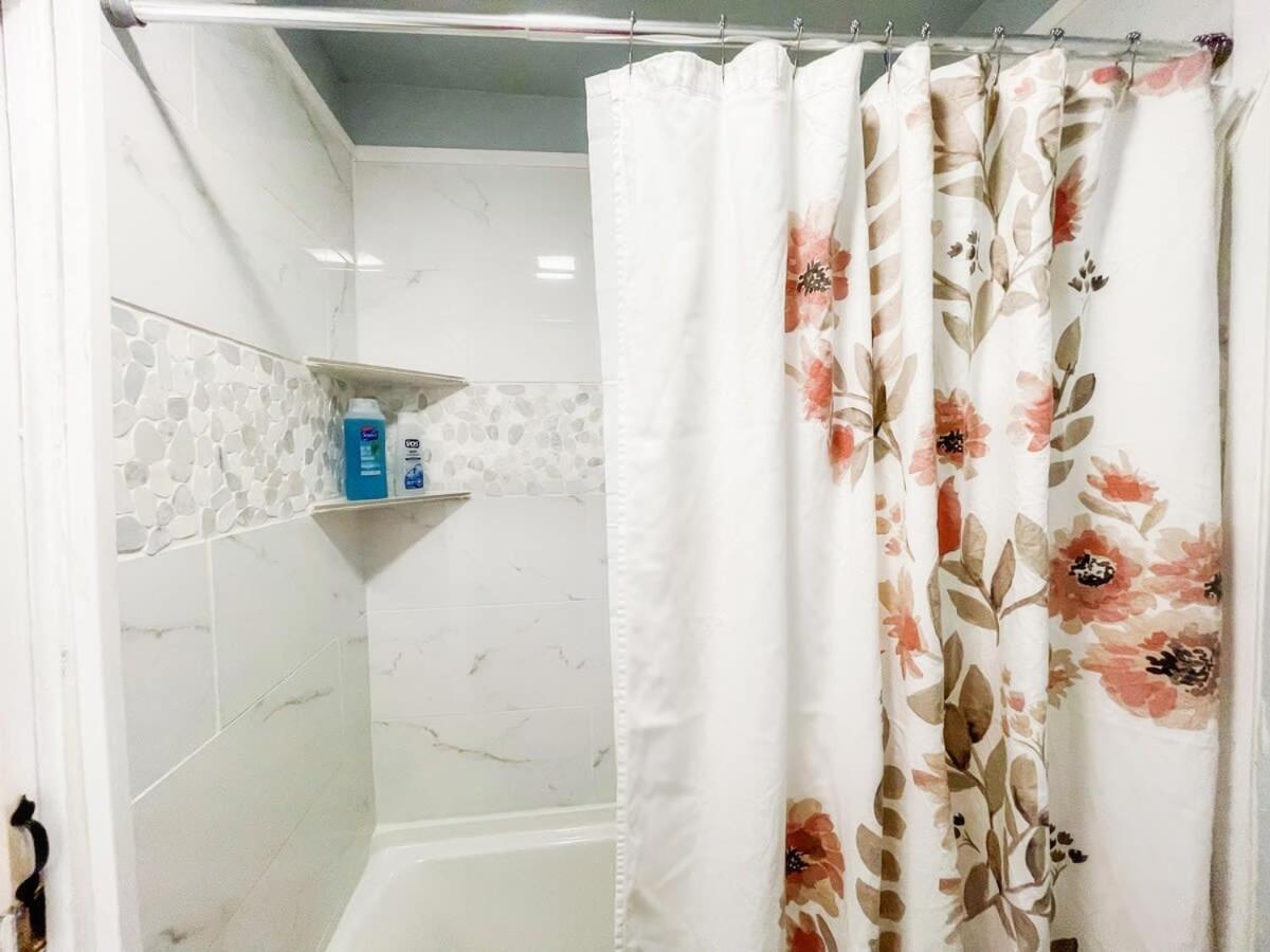 Upscale Townhouse Heart Of Sa's Medical Center Holiday home