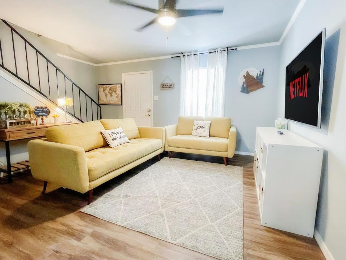 Holiday home Upscale Townhouse Heart Of Sa's Medical Center