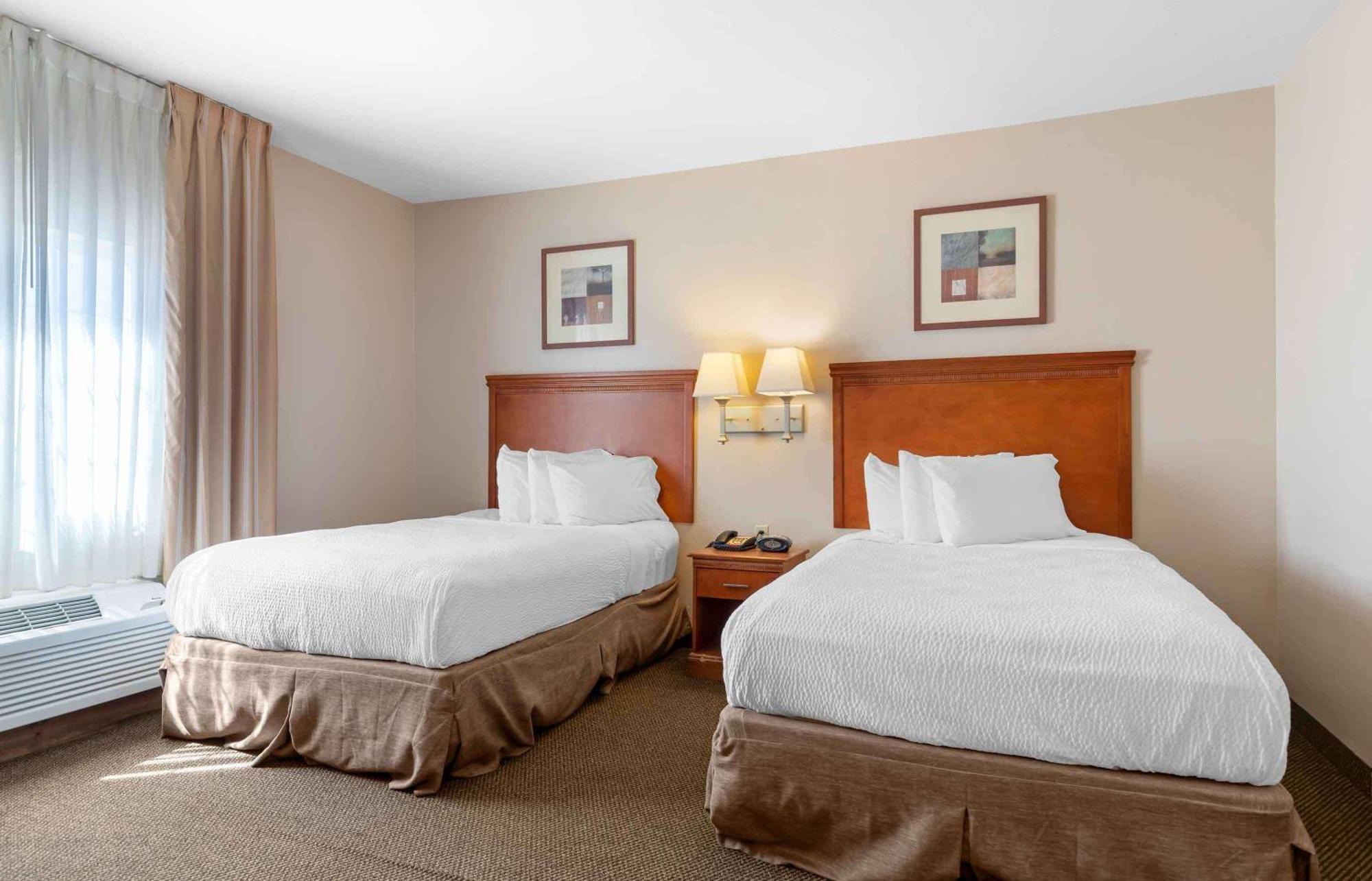 Extended America - - North Hotel