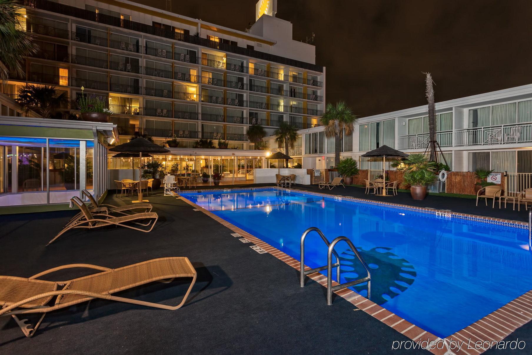 El Tropicano Riverwalk