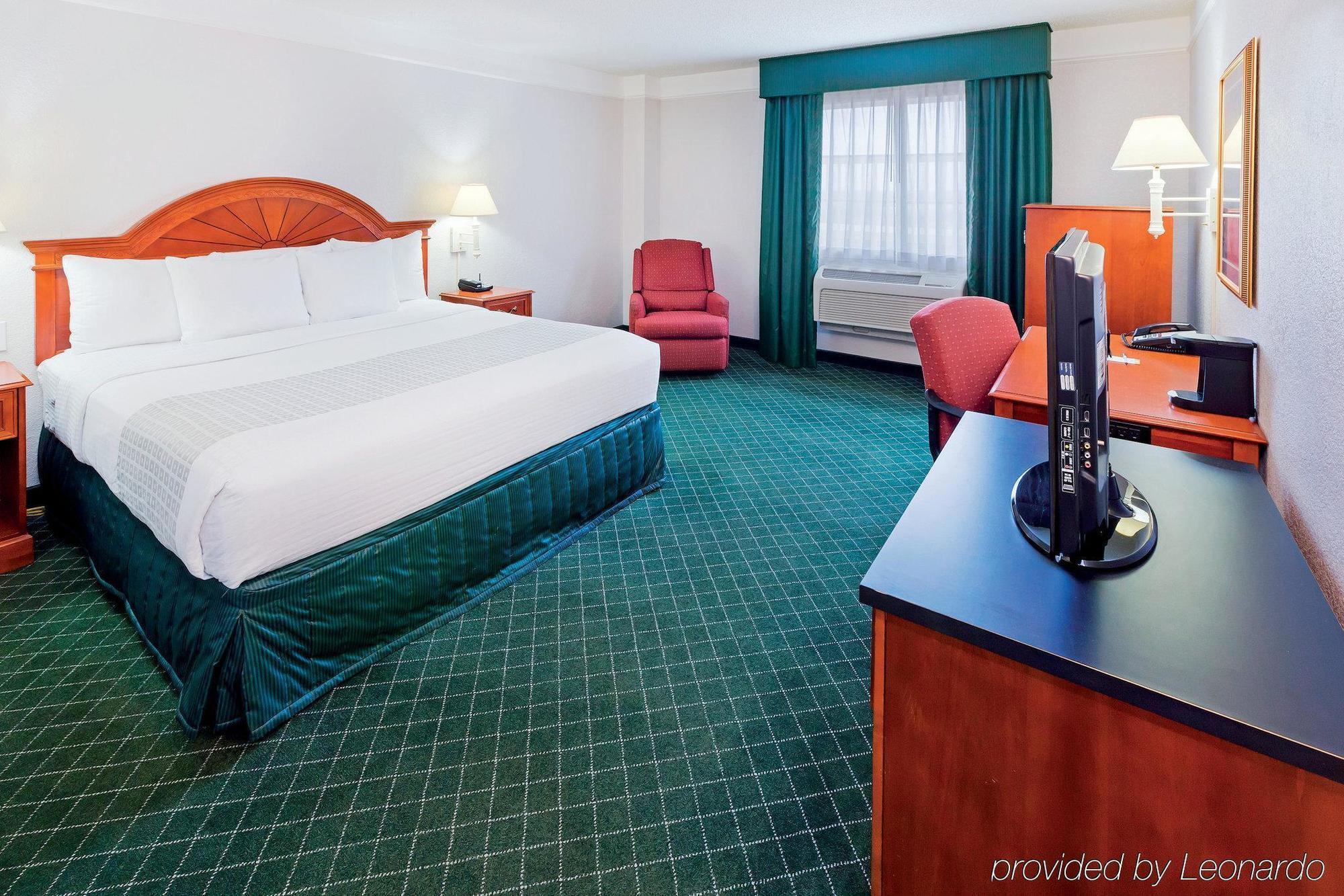 La Quinta & By Wyndham Riverwalk Hotel San Antonio