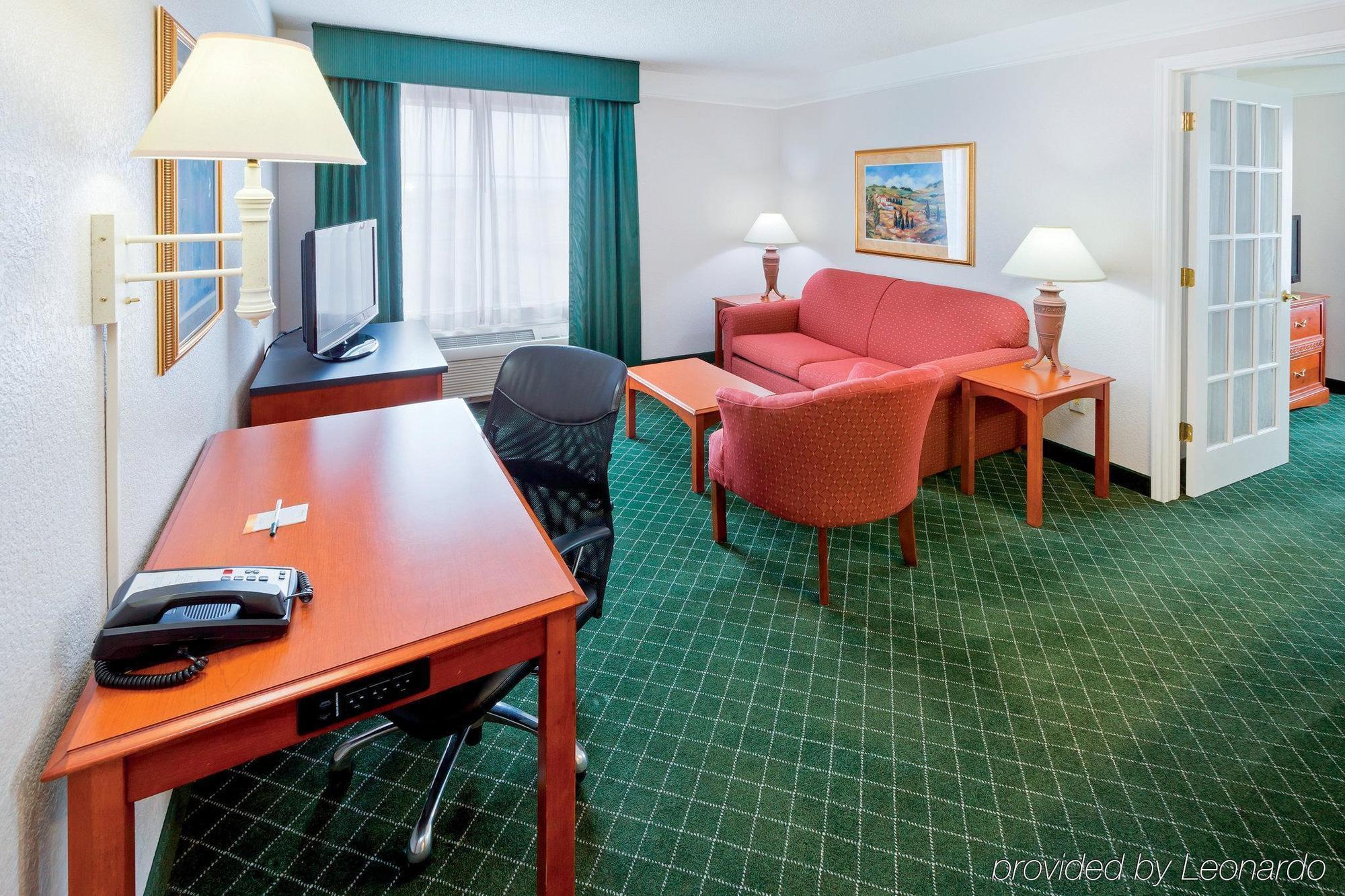 La Quinta & By Wyndham Riverwalk 3*