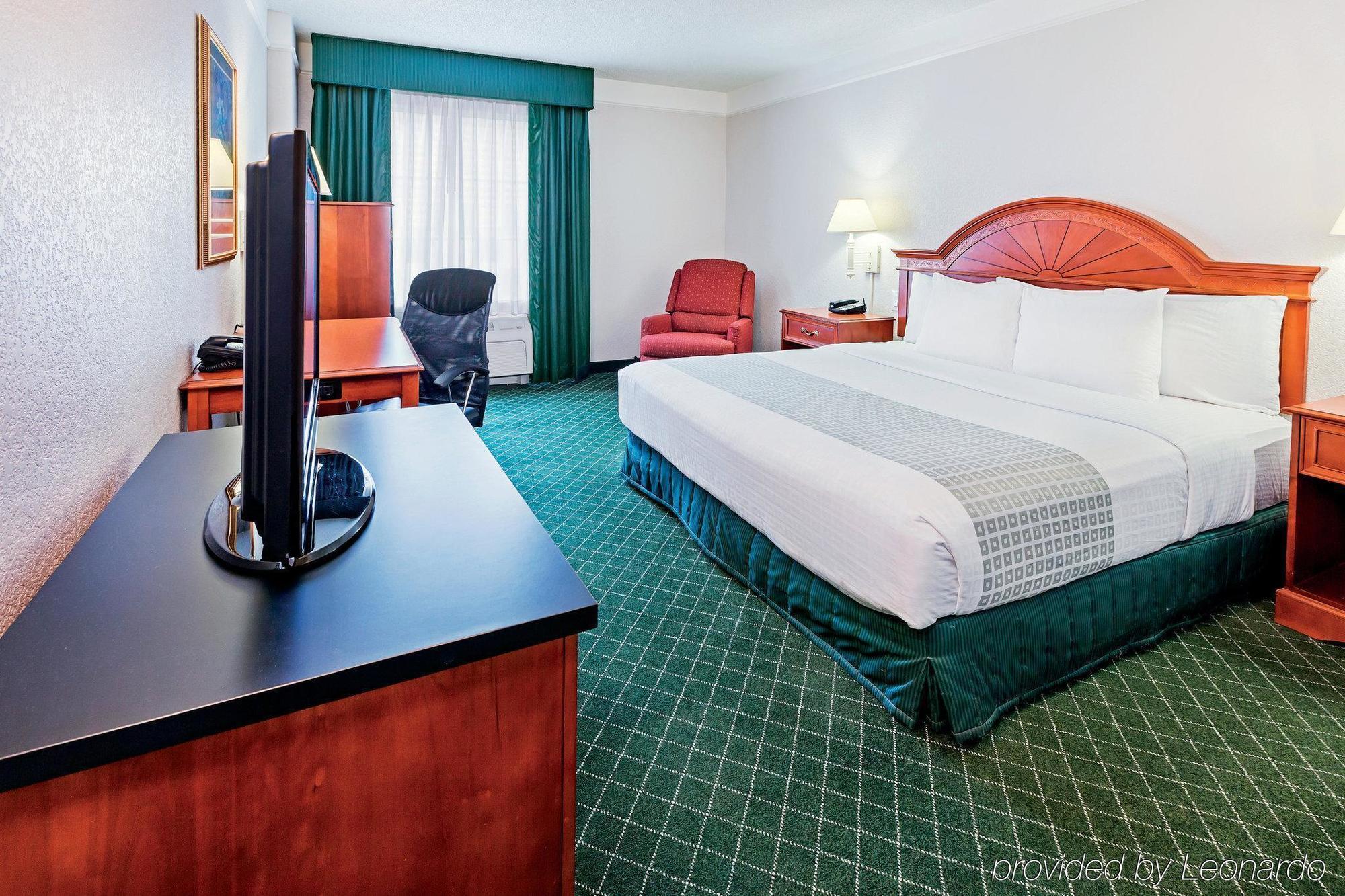 La Quinta & By Wyndham Riverwalk Hotel San Antonio