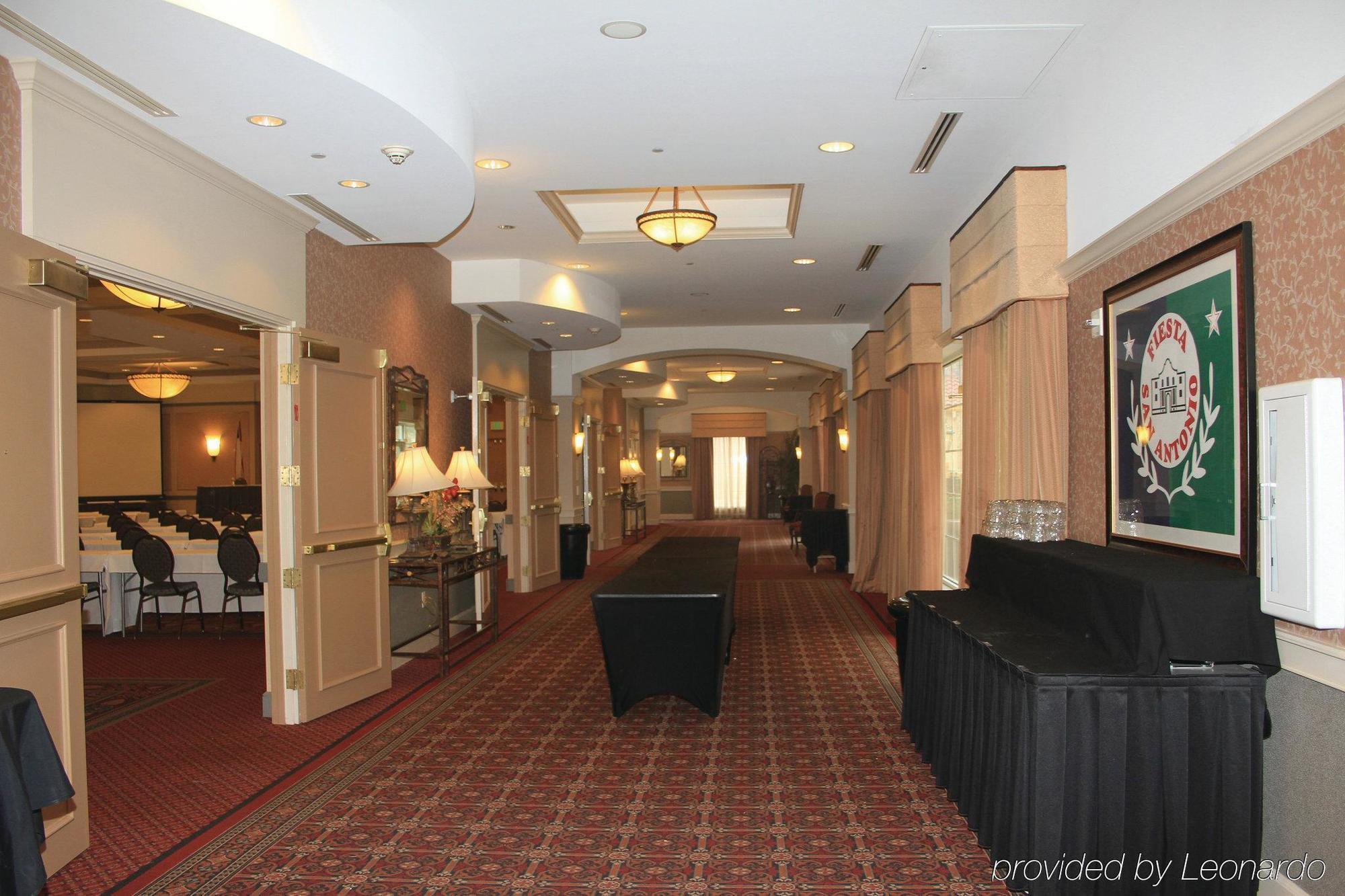 La Quinta & By Wyndham Riverwalk Hotel San Antonio