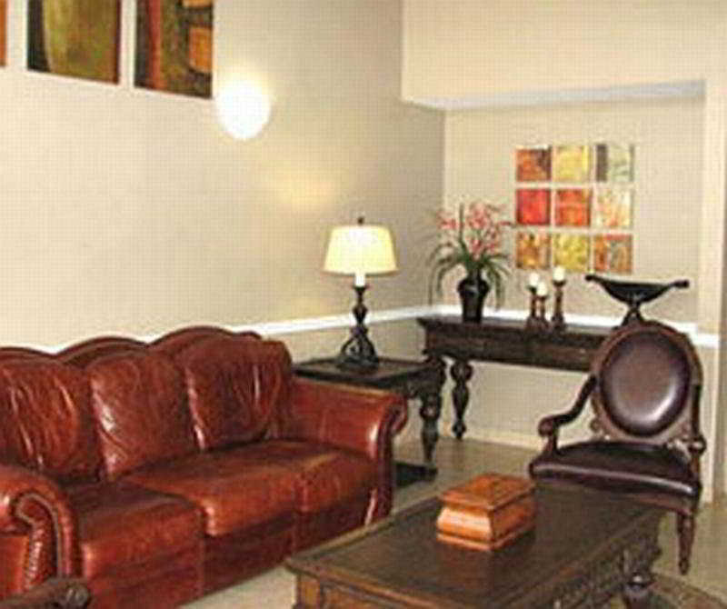 La Quinta By Wyndham Brooks Base Hotel San Antonio