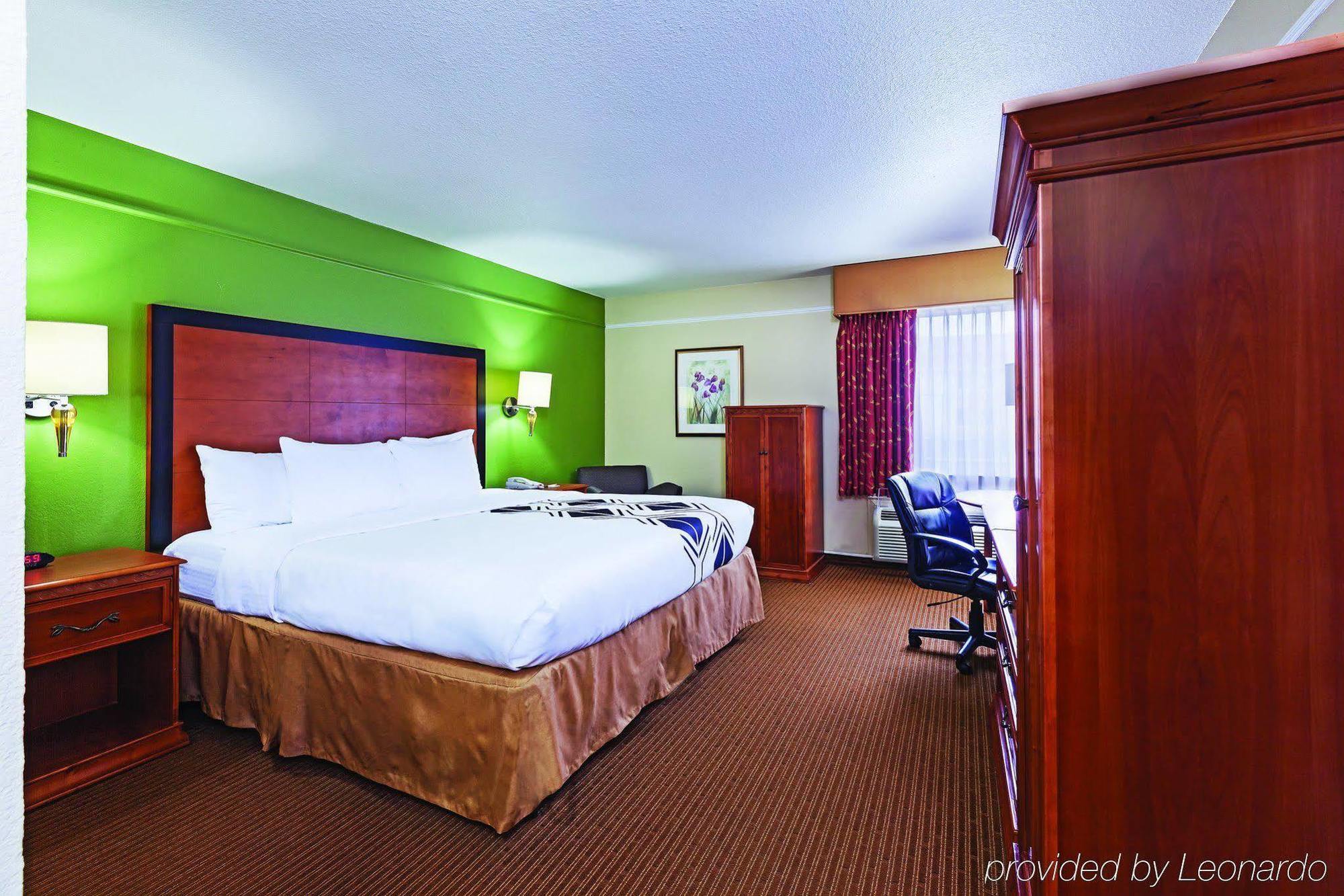 Hotel La Quinta By Wyndham Brooks Base San Antonio