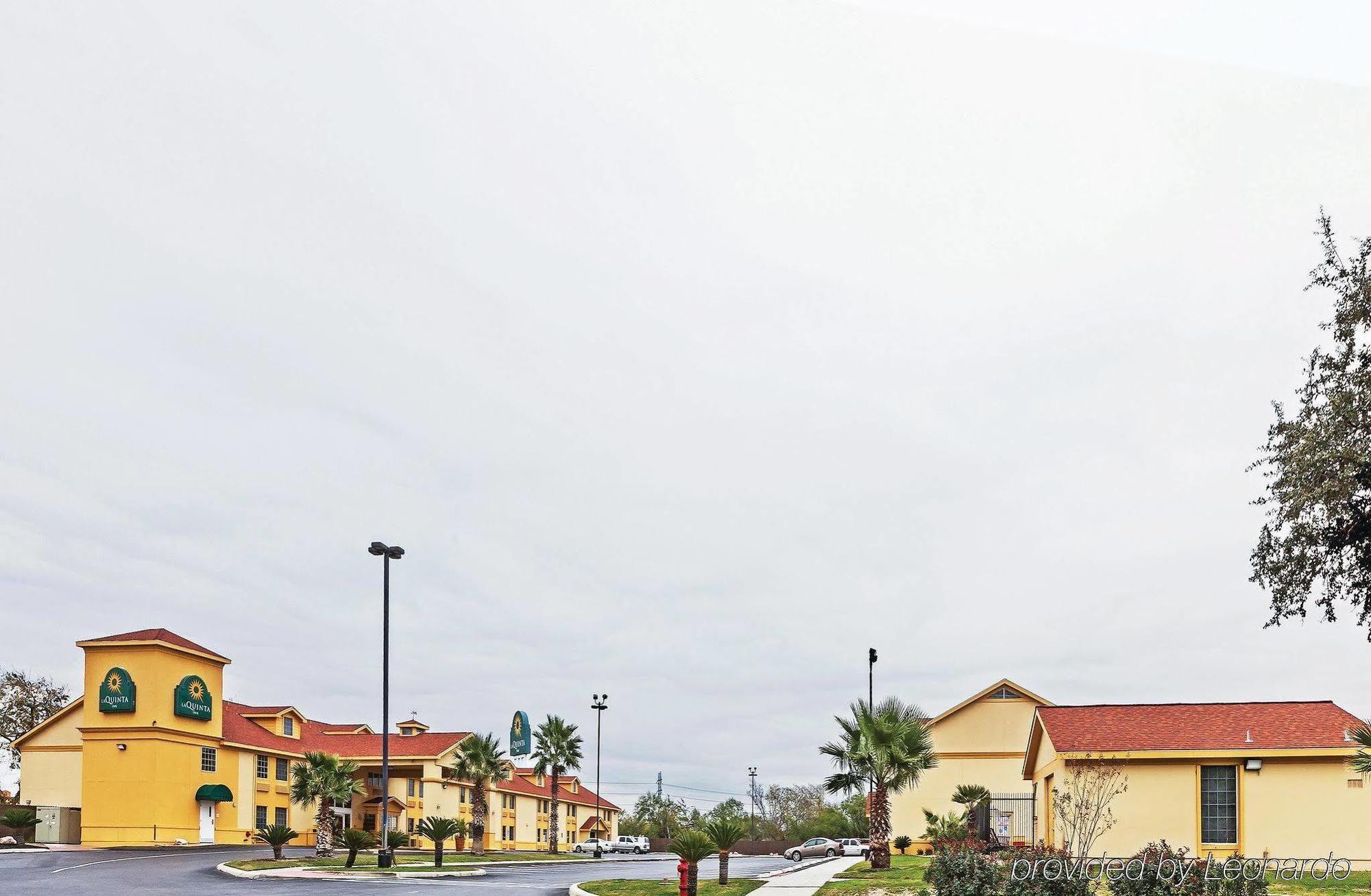 Hotel La Quinta By Wyndham Brooks Base 3*