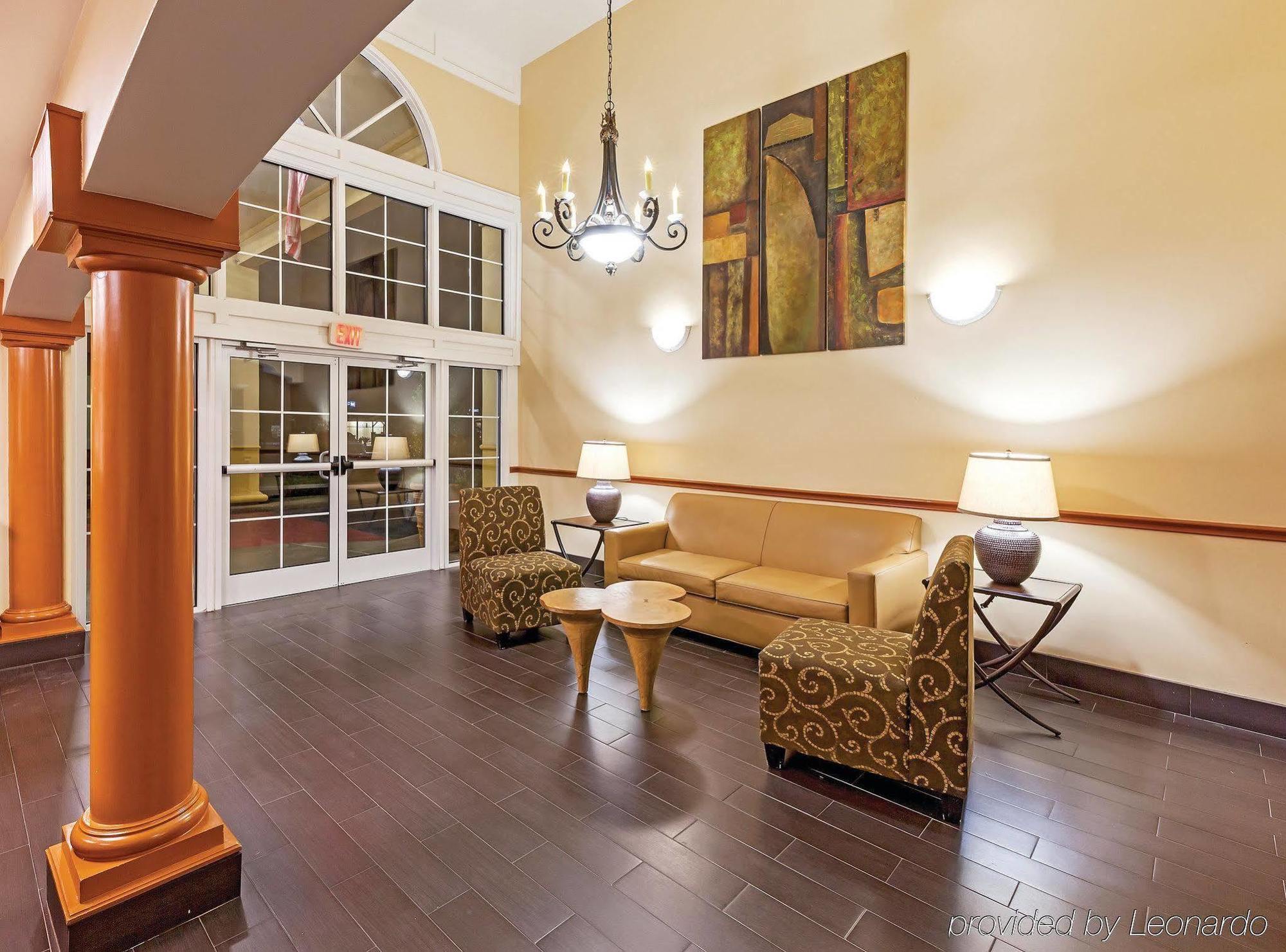 La Quinta By Wyndham Brooks Base Hotel