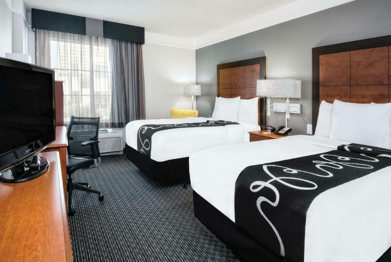 La Quinta & By Wyndham Riverwalk Hotel 3*