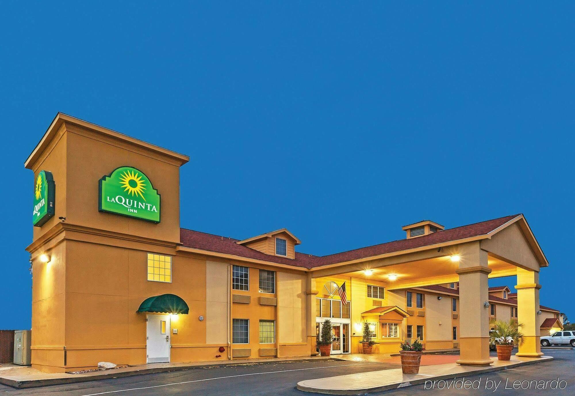 La Quinta By Wyndham Brooks Base Hotel San Antonio