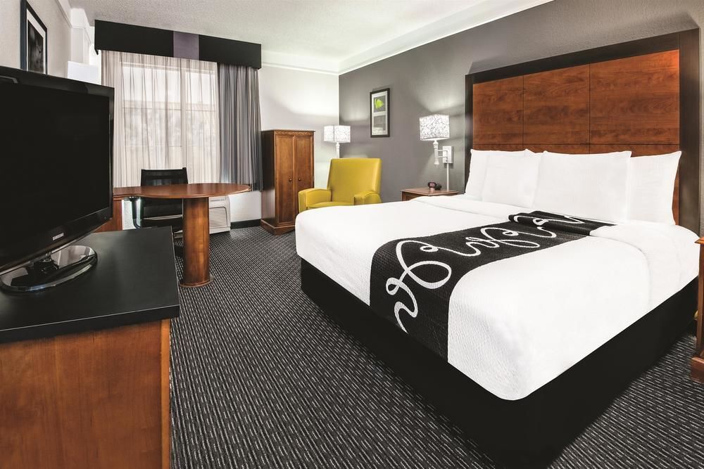 La Quinta & By Wyndham Riverwalk 3*