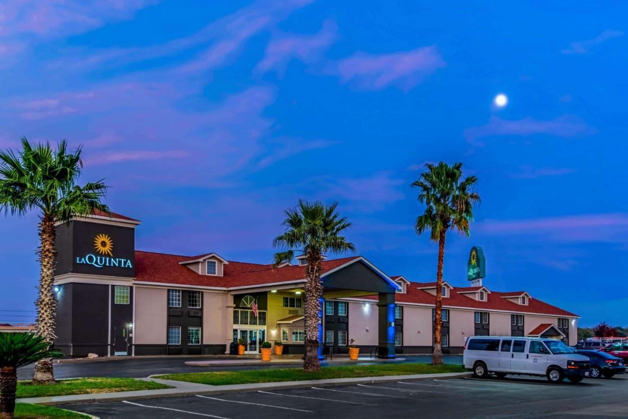La Quinta By Wyndham Brooks Base Hotel