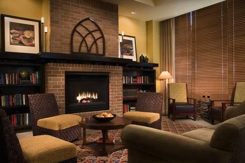 Crowne Plaza Airport By Ihg Hotel