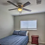 Spacious San Antonio Home About 9 Miles To Usta!