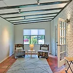 Bright And Modern Texas Getaway - 7 Mi To The Alamo!