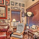 San Antonio Rental With Courtyard Walk To Riverwalk
