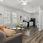 Impressive Cozy Historic 2Br Apt Near Downtown