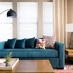 Wanderjaunt - Southtown Apartments