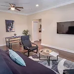 Fabulous Newly Renovated 2Br1Ba Near Downtown