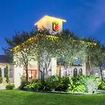 Super 8 By Wyndham San Antonio At I-10