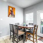 Spacious Lux 3Br 3Ba Home W 12 Arcade Games & Hottub- W Private Garage & Private Backyard