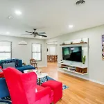 Pet-Friendly San Antonio Home With Spacious Yard!