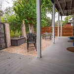 Exquisite Studio Guesthouse Near Downtowns Core