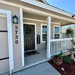 Superb Home 7 Minutes From Lackland Air Force Base
