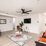 Nice 3Br/2Ba House With No Stairs