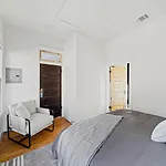 Boutique King William Complex