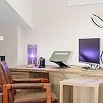 Boutique King William Complex