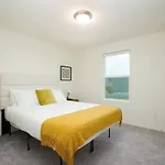 Rare Find Luxurious Home Sleeps 13 With Family Fun